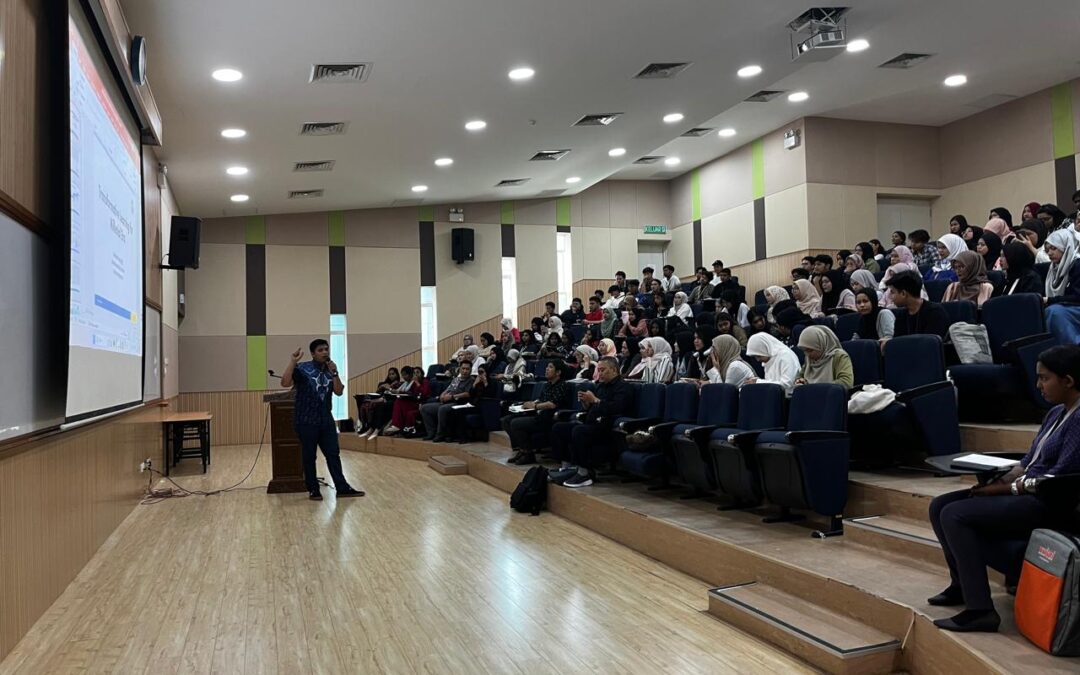 Dosen PLS FIP UM Berikan Kuliah Inspiratif di Universiti Selangor Malaysia