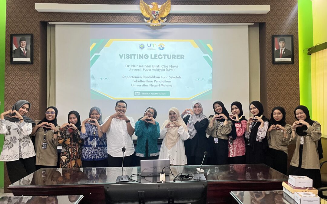 Visiting Lecturer: Penyampaian Materi Enhancing Adult Learning Through IoT: A VAK-Based Approach oleh Dr. Nur Raihan Binti Che Nawi bersama Tim Branding Departemen Pendidikan Luar Sekolah