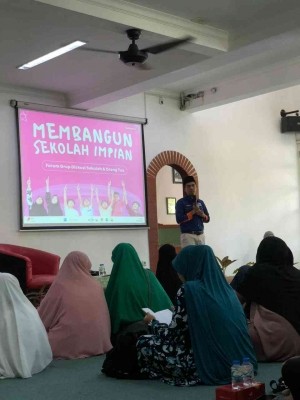 Mahasiswa Magang PNF Ikut Serta dalam Kegiatan Parenting PKBM Tsurayya Flexischool: Bersama Walisantri Wujudkan Sekolah Impian